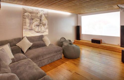 Les Villards-sur-Thones Ski Chalet | La Ferme du Gran Shan - OVO Network