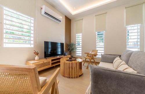 Batu Ferringhi House | La Ferringhi Villa - Ryokan Collection, by ALV