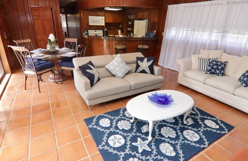 Glenvar Heights Cottage | La Finca Miami by SoFla Vacations