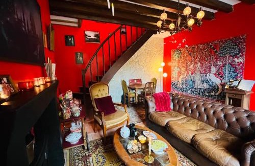 Mazange House | La Fontaine aux Prés - Lieu magique et fantastique