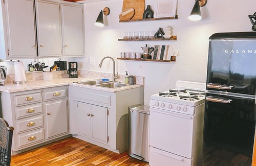 Arrowbear Lake Cabin | La Forêt Retreat, Hiking, Lakes, Dog Friendly!
