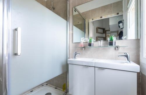 Bennecourt Apartment | La Galiote