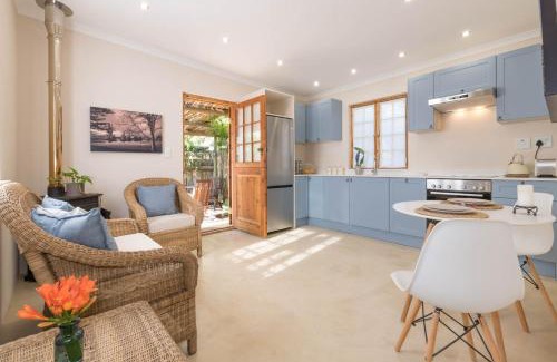 McGregor House | La Galleria Cottage Retreat