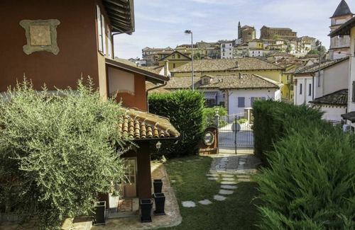 La Morra Resort | La Goccia Di Vino (Lmr113) 604.1