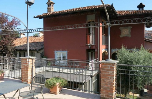 La Morra Resort | La Goccia Di Vino (Lmr113) 604.1