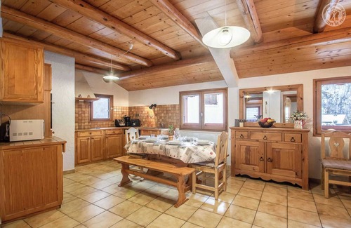 Villarabout House | LA GRANGE - BLUE THISTLE