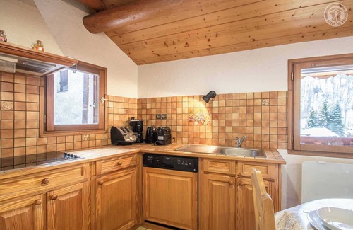 Villarabout House | LA GRANGE - BLUE THISTLE