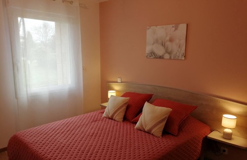 Vailhourles Cottage | LA GRANGE DE NESPES " SAUGES " (6 pers-) (Rated 4 stars)