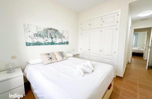 Costa Esuri Apartment | La Guardiana Bright, Modern Apartment GUA001