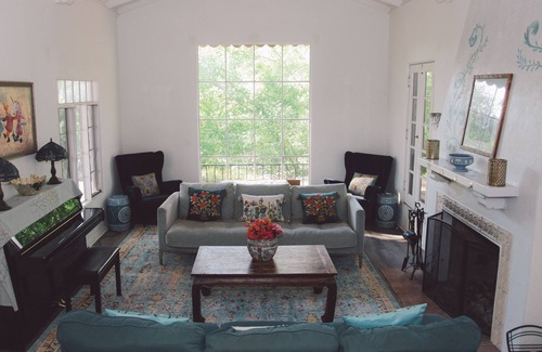 Verdugo Woodlands House | LA hilltop, super-safe sanctuary in the trees