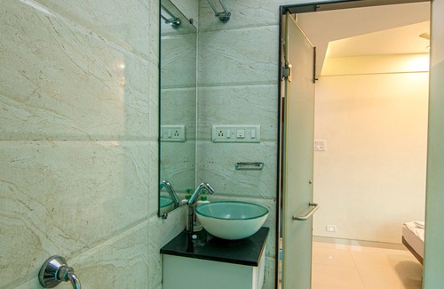 Kurla West Hotel | LA Hotel Metro