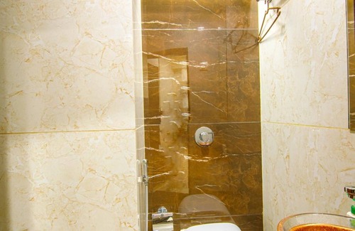 Kurla West Hotel | LA Hotel Metro