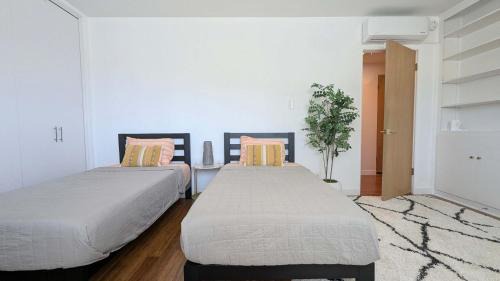 Ladera Heights Apartment | LA Huge Mid Century Guesthouse Patio LAX Beach