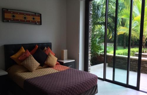 Puente del Mar Apartment | La Isla Gran Cayman 904