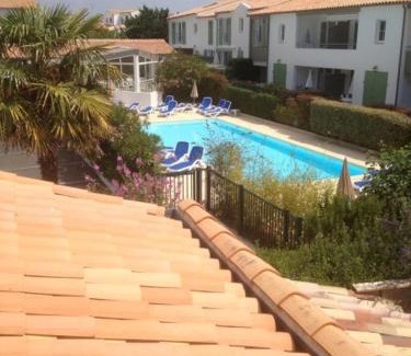 La Flotte Apartment | la jolie brise en Ré dans résidence avec piscine