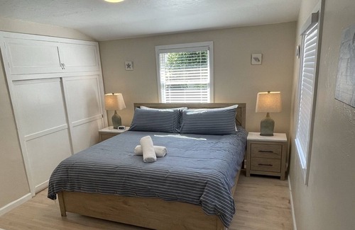 Beach Barber Tract Cottage | La Jolla Cottage by the Sea - Near Windansea Beach and La Jolla Cove!