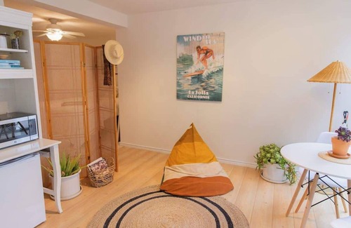 La Jolla House | La Jolla Suite & Beach Access