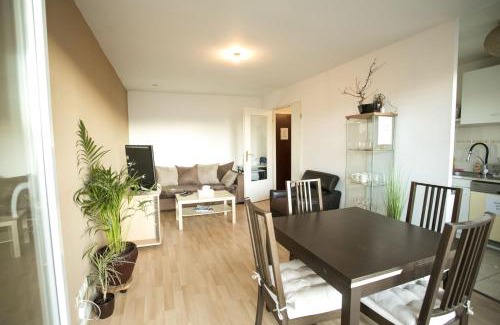 Meaux Apartment | *La Kreolita* near Paris/Disneyland Paris