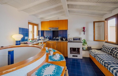 Manarola Apartment | La Lampara Sea View Terrace Apartment with AC
