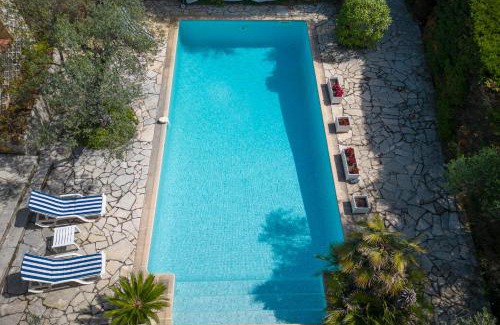 Le Tignet Villa | LA LEZARDIERE Villa for 8 By Sunset