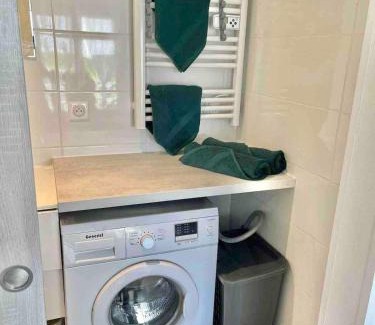 Mont-de-Marsan Apartment | La Loge de Gustave et son patio avec Wifi et parking privée