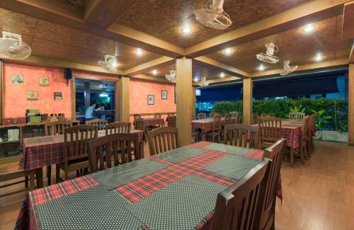 Satun House | La Luna Italian Restaurant & Accommodation