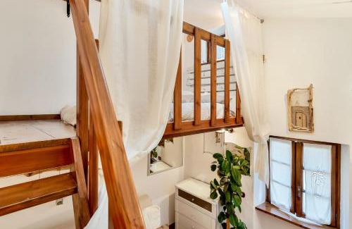 Vezzano Ligure House | La Luna nel Castello
