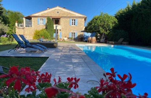 Grillon House | LA MAGNANERIE