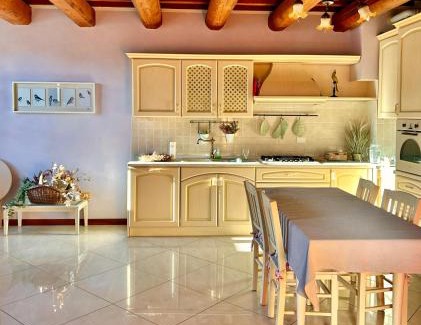 Lugo Bed & Breakfast | La Maison B&B