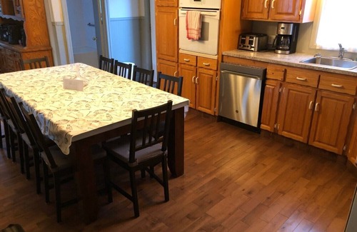 Baie-St-Paul Cottage | La Maison Clarence