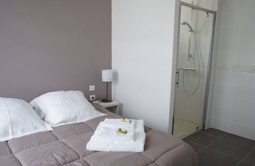 Arces House | La Maison de Flora-Private pool heated to 29°C