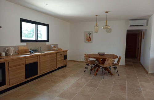 Maillane House | La Maison de Léa