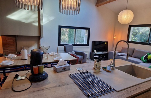 Chateauneuf-du-Rhone House | La Maison St Nicolas Dans son Coin de Nature