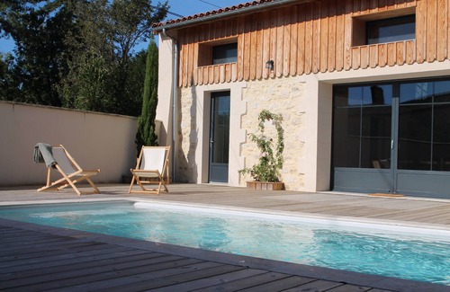 Saint-Yzans-de-Medoc Villa | La Maison Bois Carré Idéale Pour des Vacances en Famille ou Entre Amis !
