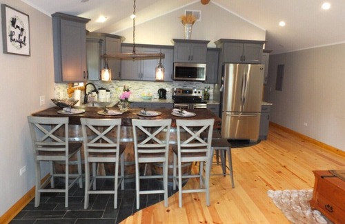 South Haven House | La Maison Malabar - Gorgeous Luxury Cabin in a Great Location!