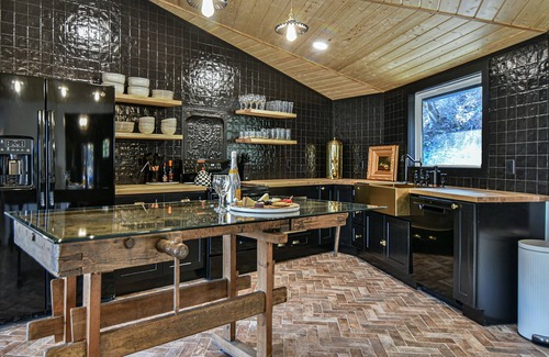 Asheville House | La Maison Mirch - Luxe Design Retreat