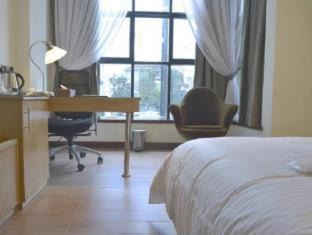 Westlands Hotel | La Maison Royale
