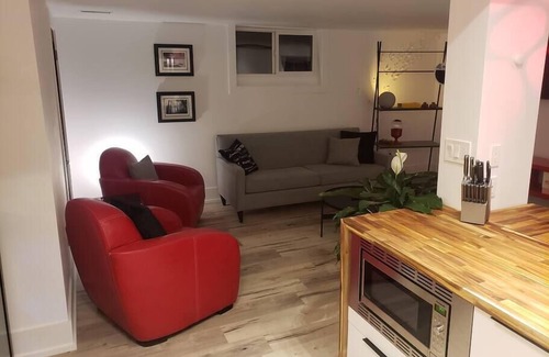 London House | "La Maisonette Rouge" 2BR Indi-Mod Designer Apt