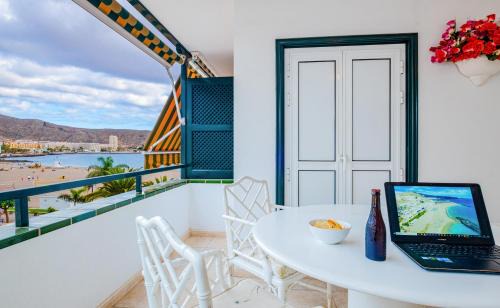 Los Cristianos Apartment | La Maricita Cristianos - Beach Front & Sea View