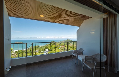Manuel Antonio Hotel | La Mariposa Hotel