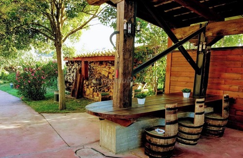 San Asensio Ski Chalet | La Matilla, first floor cottage with large garden, ideal for families and friends.