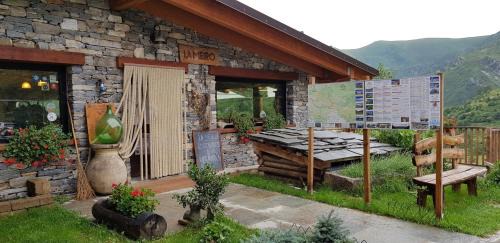 Castelmagno Ski Chalet | La Meiro