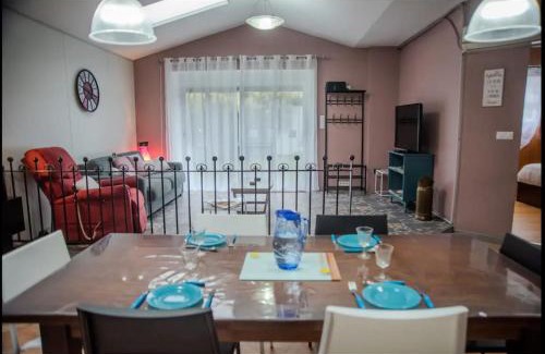 Chateauroux House | La menuiserie- 2 chb-clim-wifi-parking