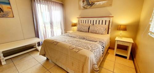 Margate Beach Apartment | La Mer 12 - 9 Sleeper - Stylish & Sophisticated!