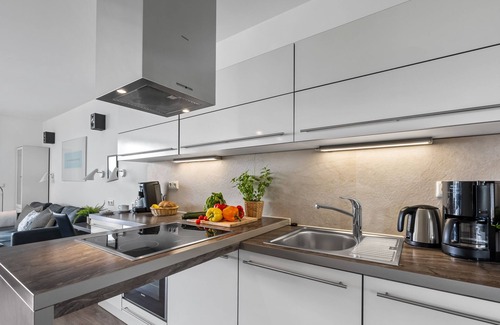 Stein Apartment | "la mer" - best location, fantastic sea view, steam shower, parking lot