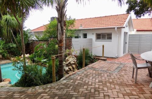 Humewood Bed & Breakfast | La Mer Guesthouse