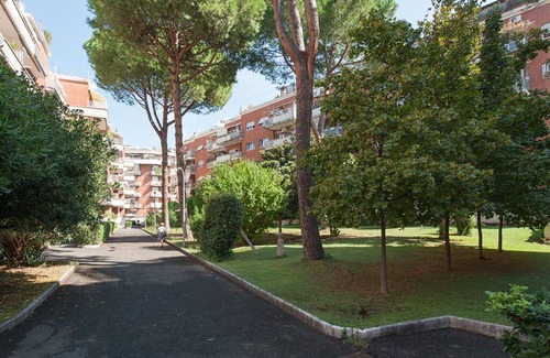 Quartiere XXVIII Monte Sacro Alto Apartment | La Mimosa apartment in Rome