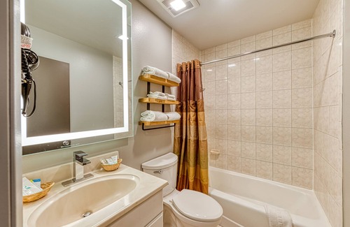 Hollywood Hotel | La Mirage Inn - Hollywood