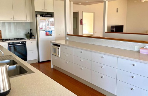 Malua Bay House | La Mirage, Malua Bay