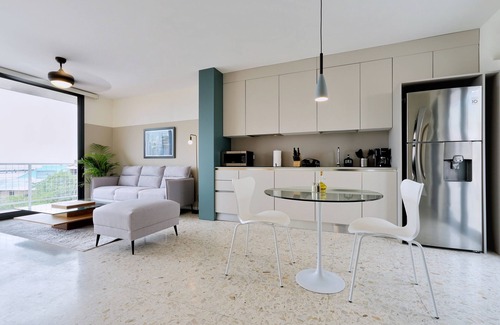 Santa Ana Apartment | La Moderna by Wynwood House